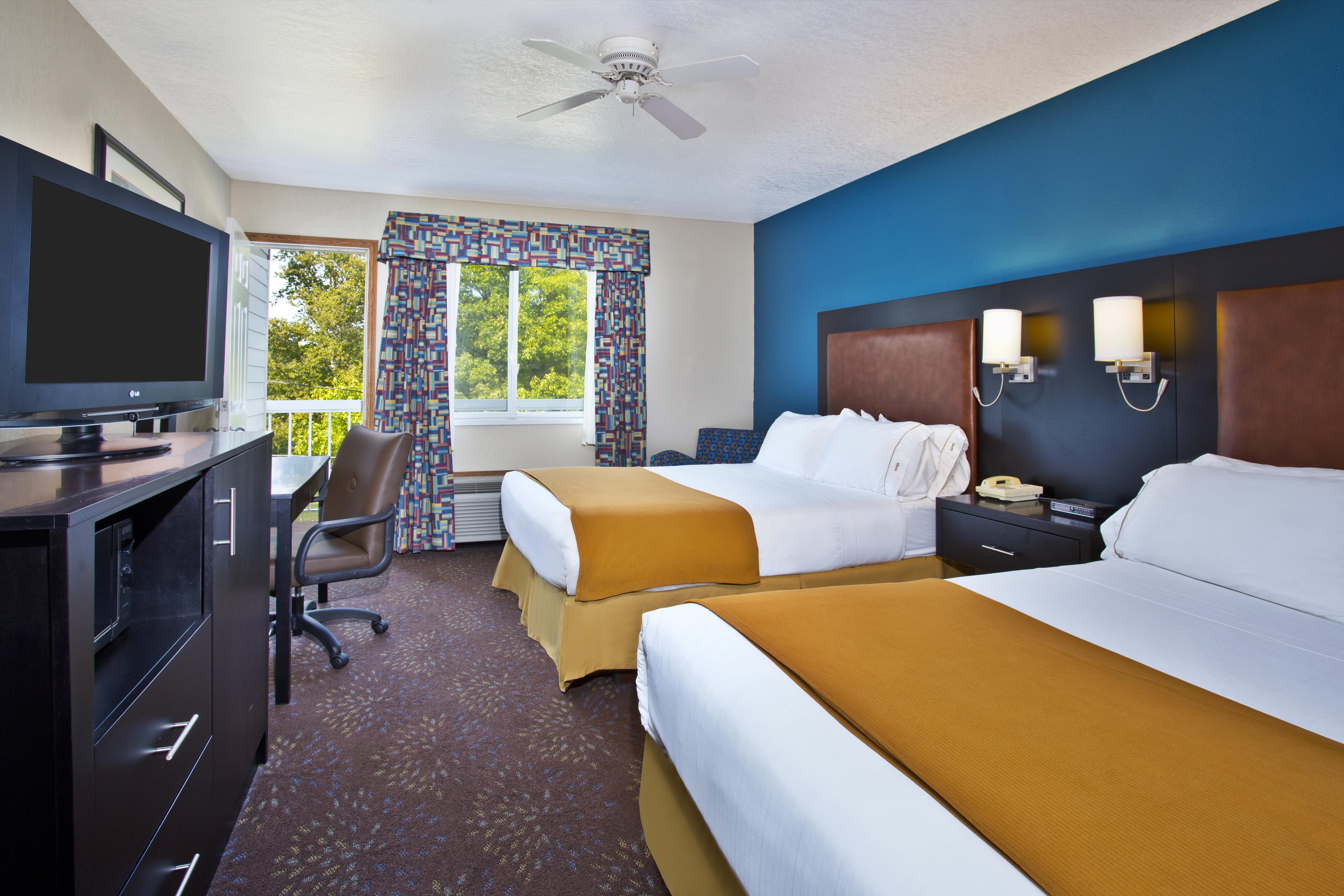 Holiday Inn Express Mackinaw City By Ihg Exterior photo