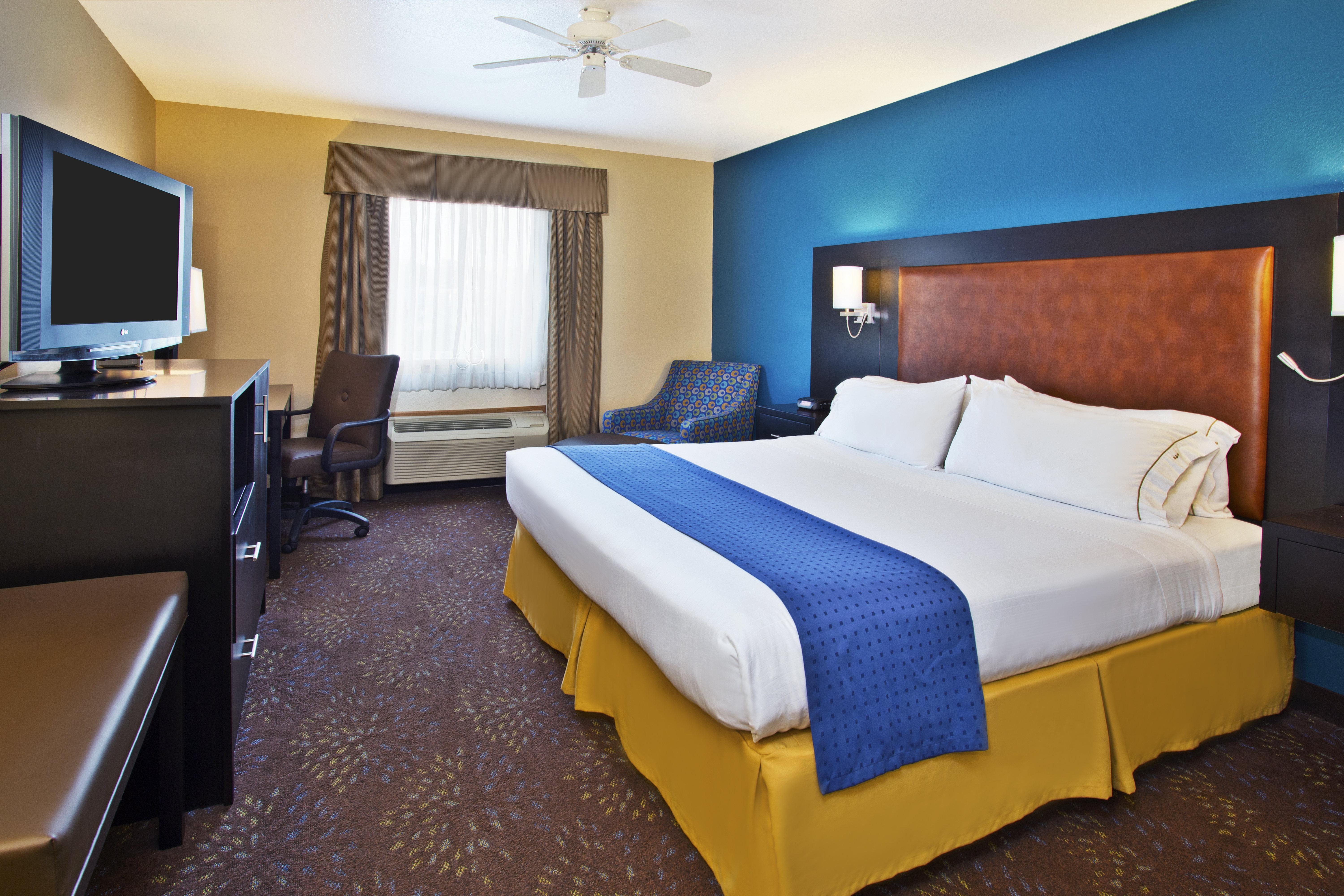 Holiday Inn Express Mackinaw City By Ihg Exterior photo