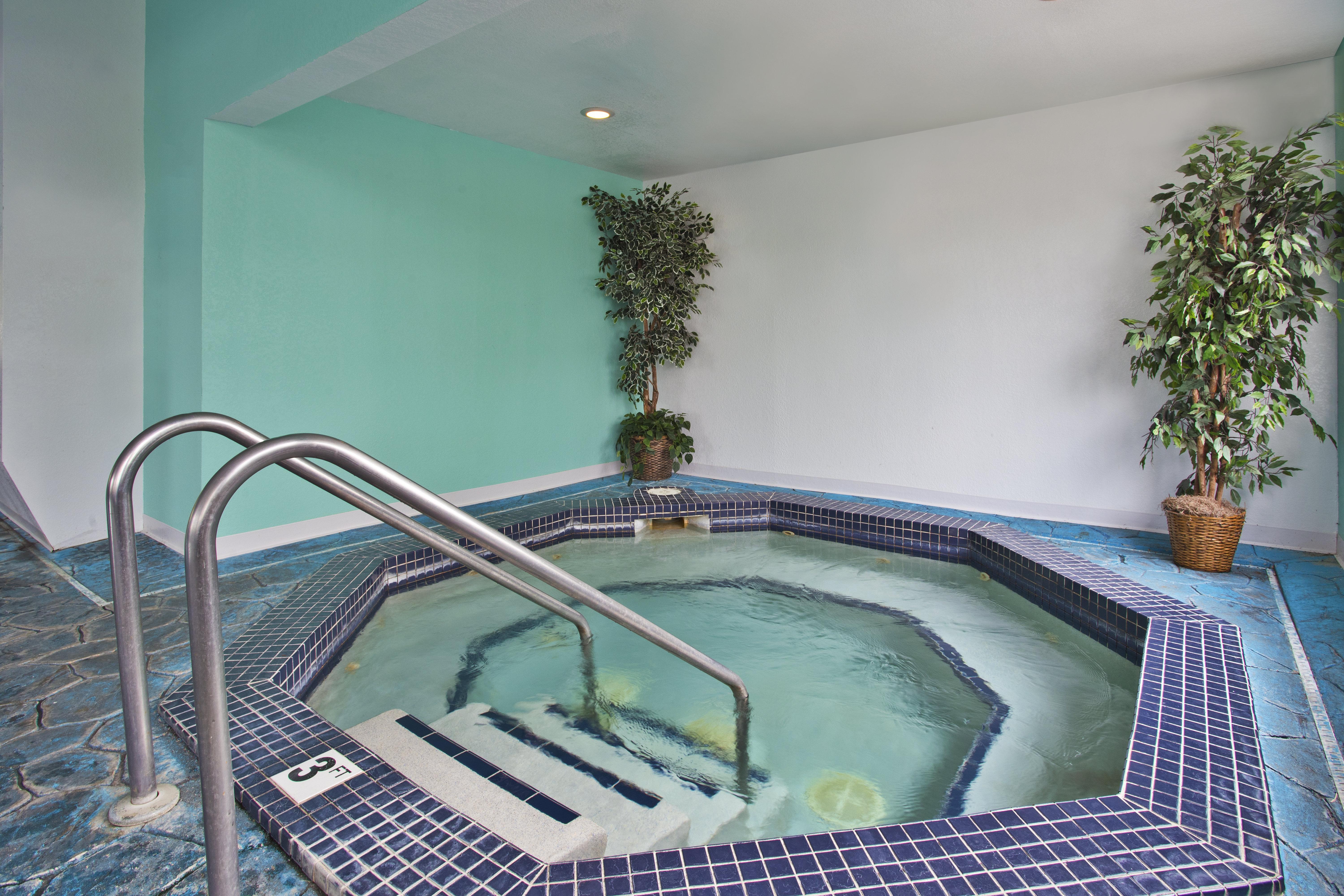 Holiday Inn Express Mackinaw City By Ihg Exterior photo