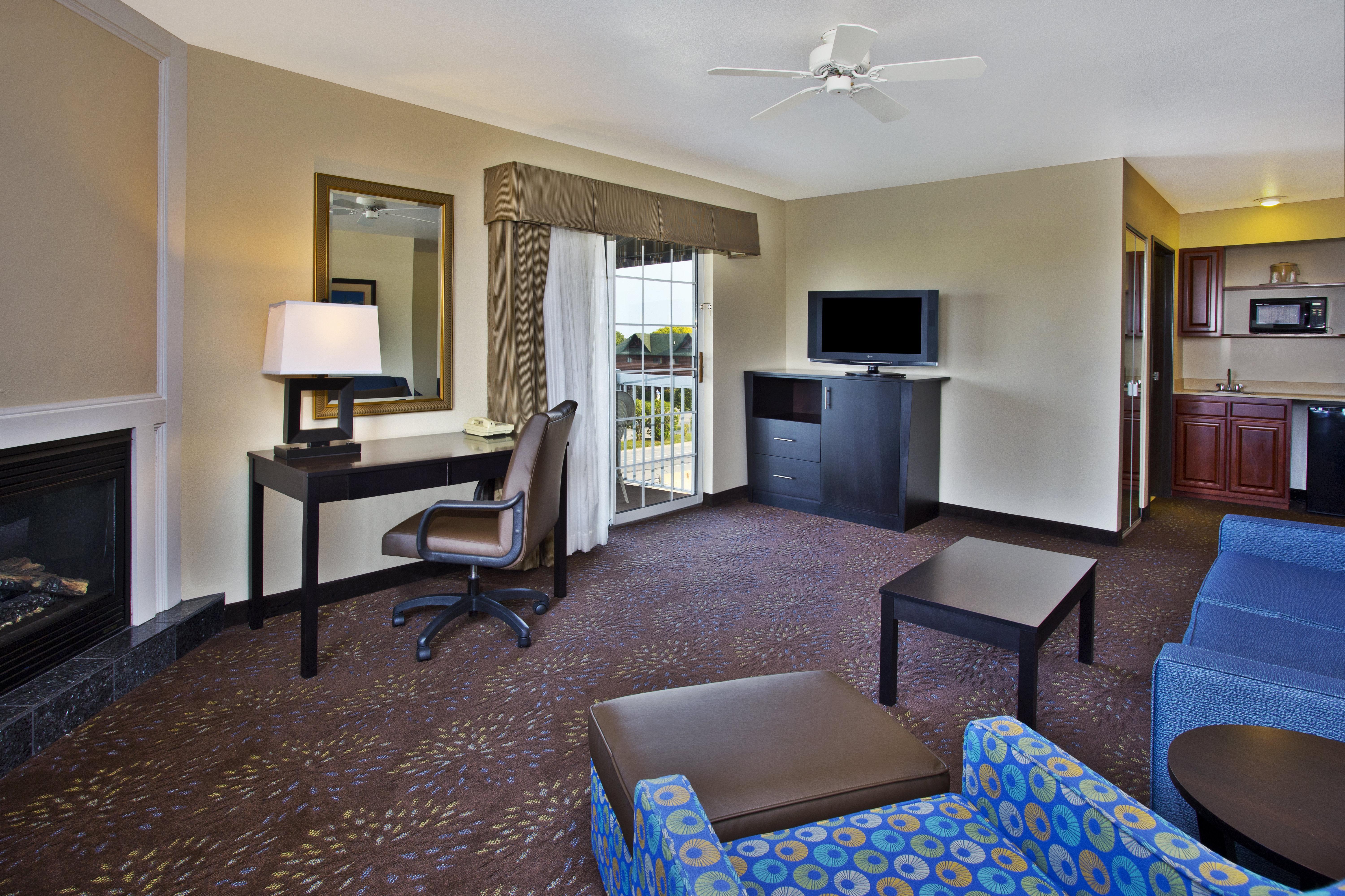 Holiday Inn Express Mackinaw City By Ihg Exterior photo