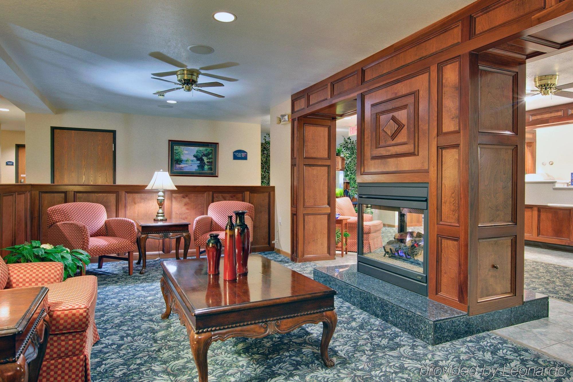 Holiday Inn Express Mackinaw City By Ihg Exterior photo