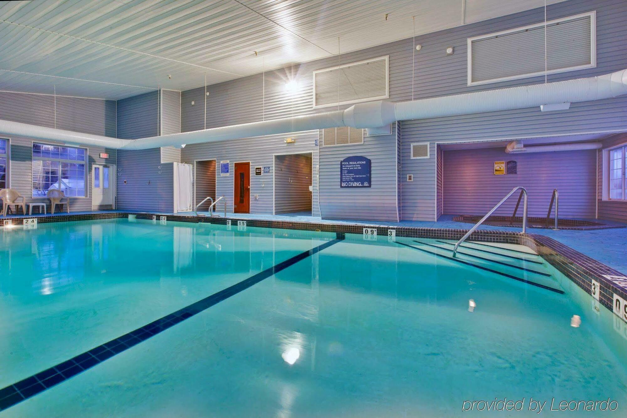 Holiday Inn Express Mackinaw City By Ihg Facilities photo